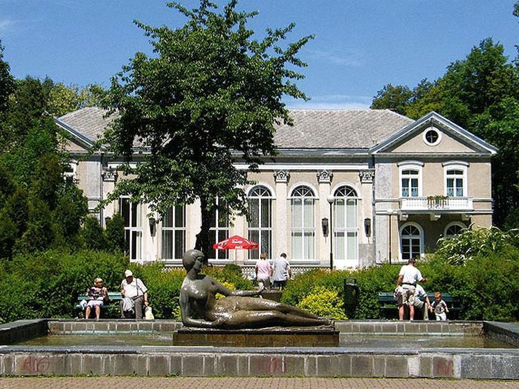 Cieplice: Jak Jelenia Góra wchłaniała Cieplice