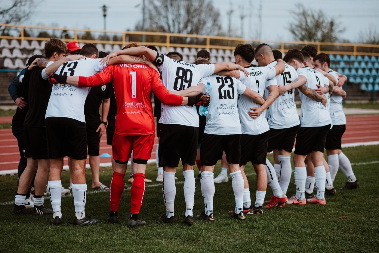 Jelenia Góra: Wielkanocny podział punktów w derbach