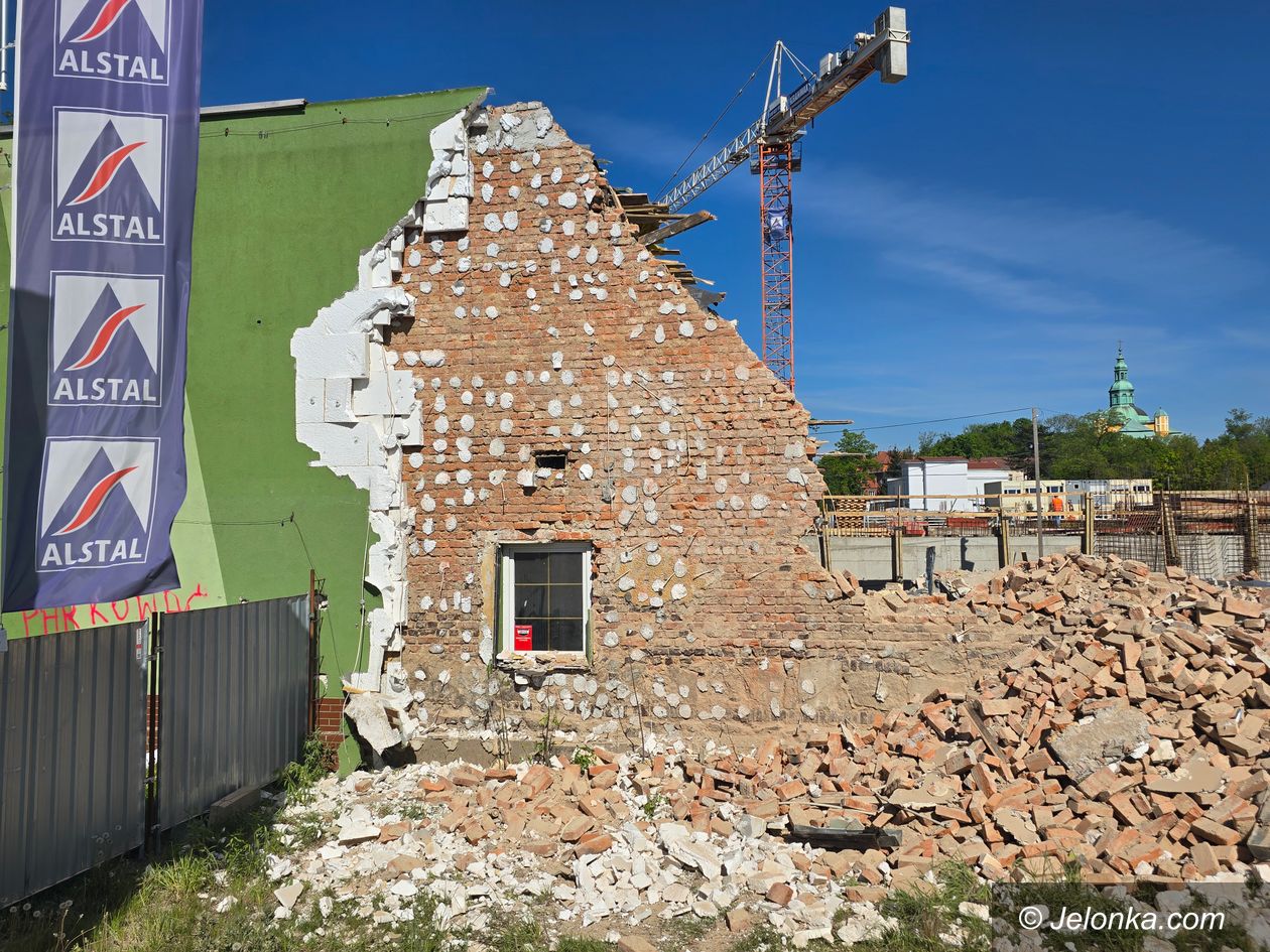 Jelenia Góra: Burzą ostatni pustostan