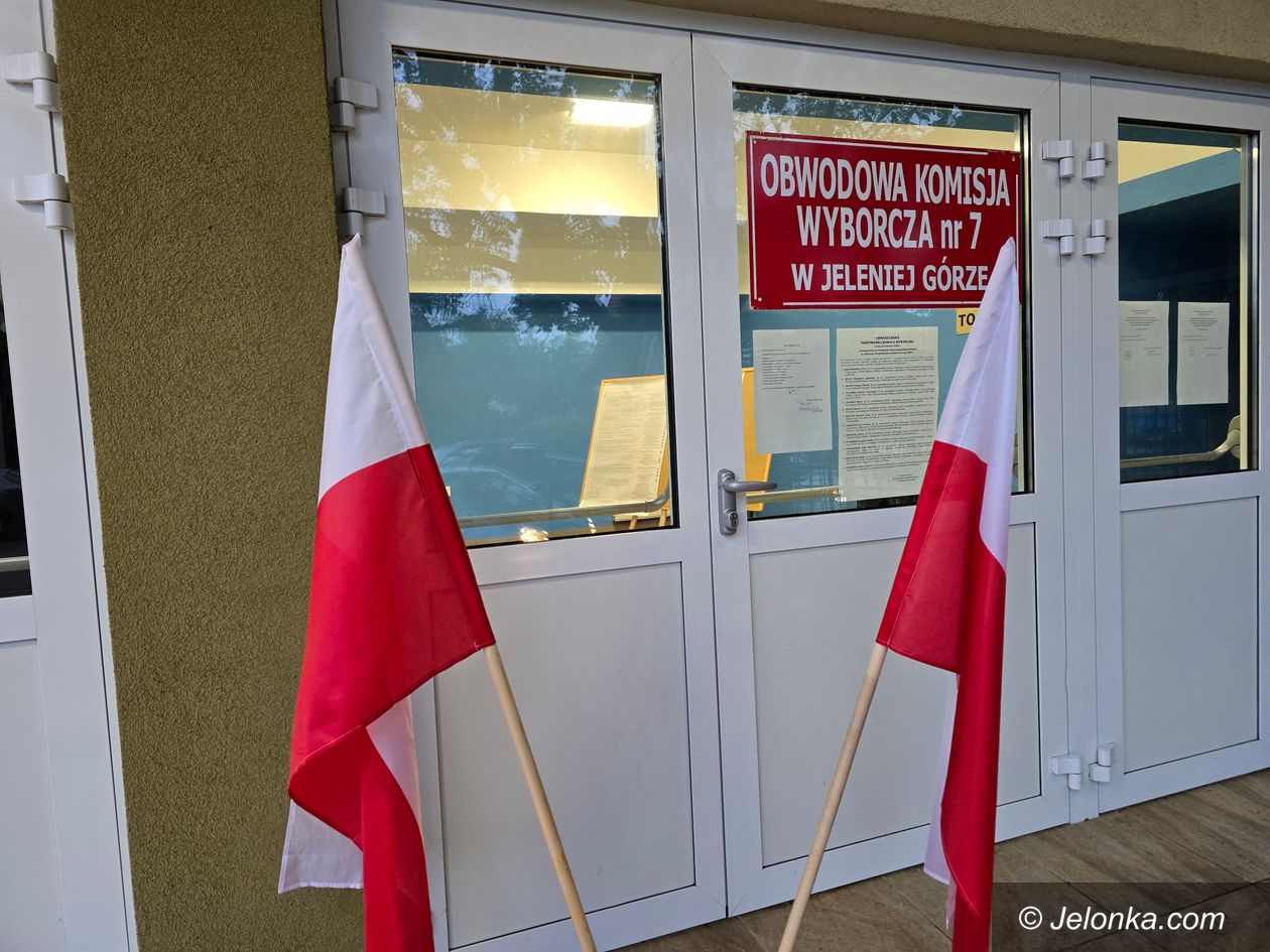 Polska: Trzaskowski 31 %, Nawrocki 29 % – druga tura za 2 tygodnie