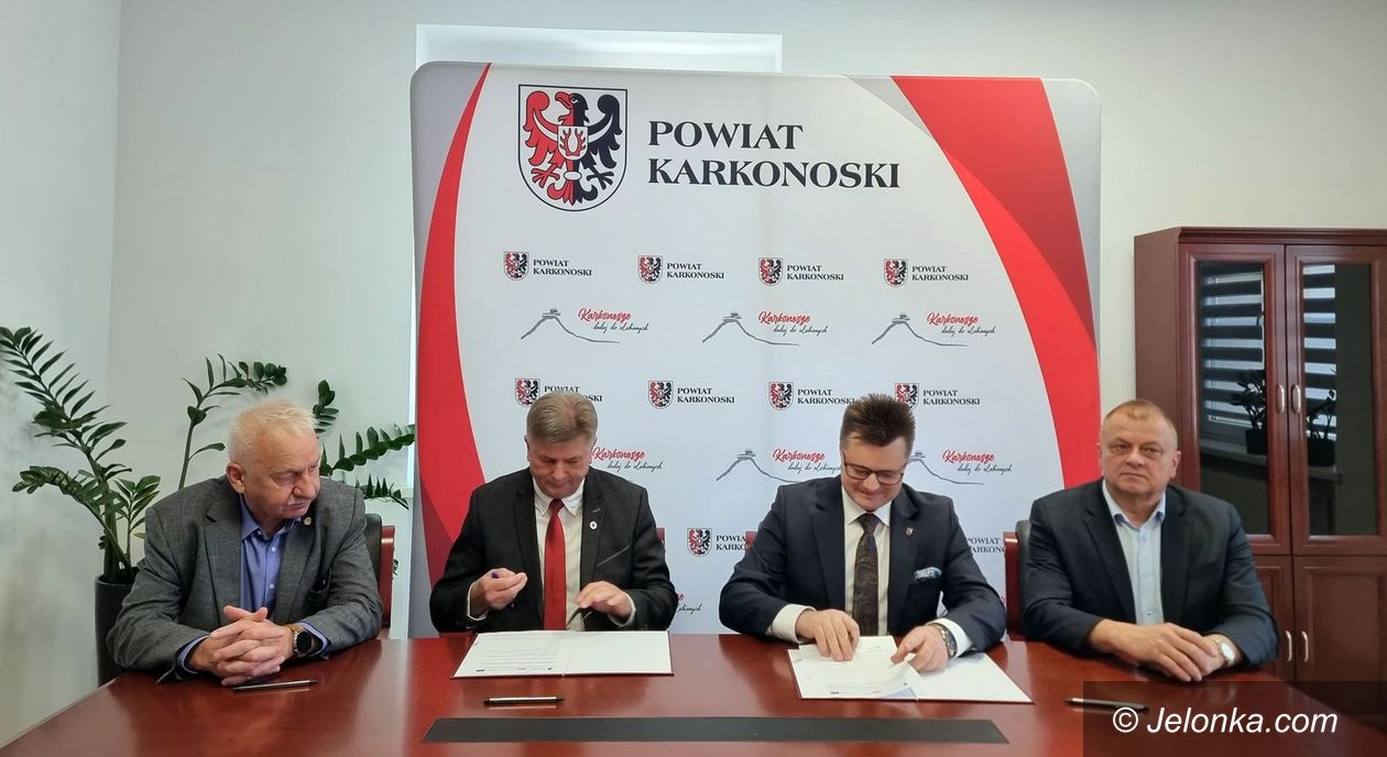 Powiat karkonoski: PCK i powiat niosą wsparcie