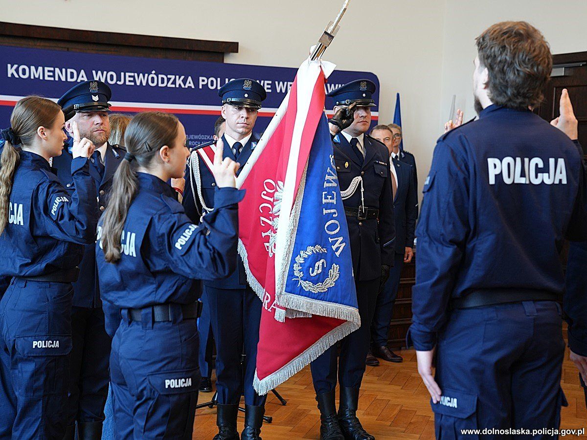 Dolny Śląsk: Nowi funkcjonariusze dołączają do dolnośląskiej Policji