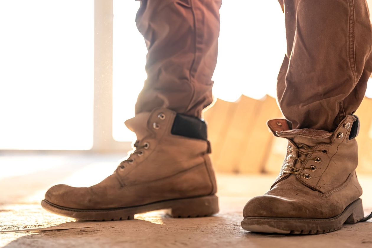 Polska: Wygodne buty robocze – na co zwrócić uwagę przy zakupie?