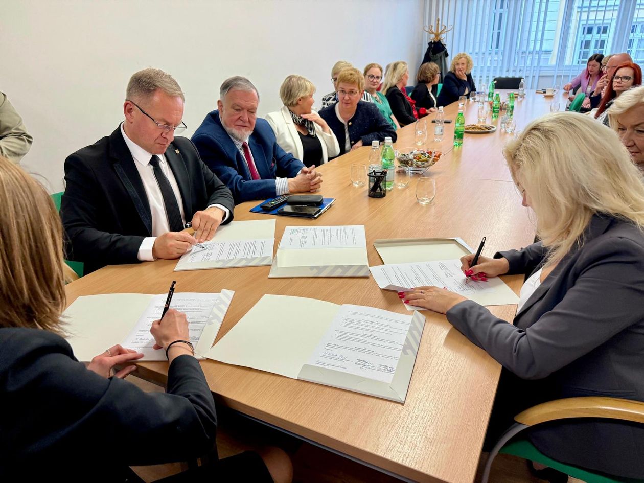 Jelenia Góra: Podpisanie listu intencyjnego w KARR S.A.