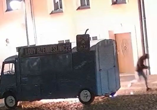 Lubomierz: Kto podpalił foodtruck'a?