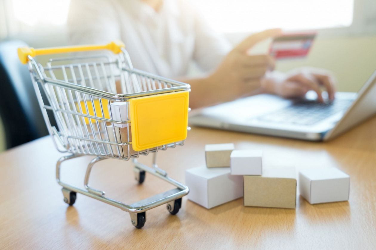 Polska: Jak budować markę w dropshippingu, by wybić się spośród konkurencji?