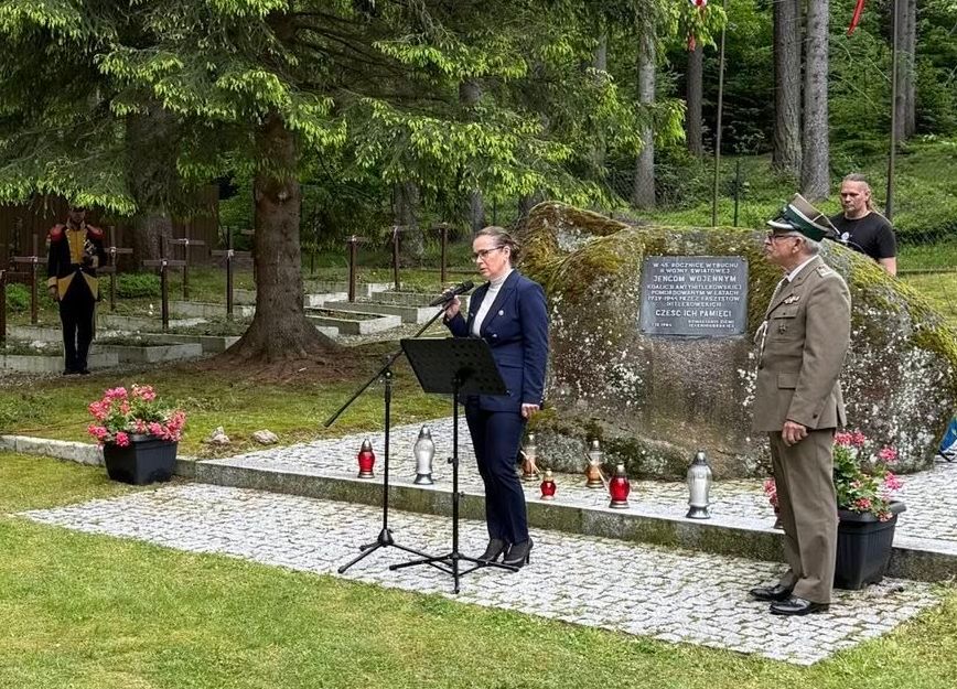 Podgórzyn: Hołd dla ofiar budowy Drogi Sudeckiej