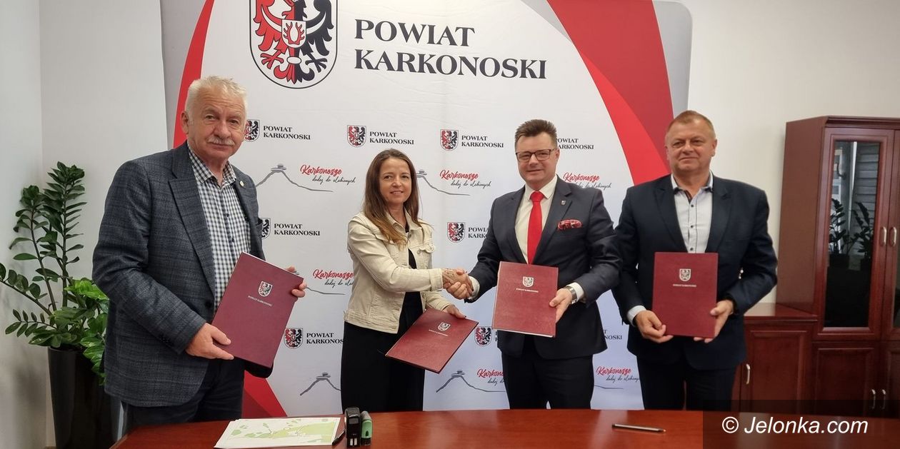 Powiat karkonoski: Nowe rondo na drodze do Karpacza – podpisano umowę