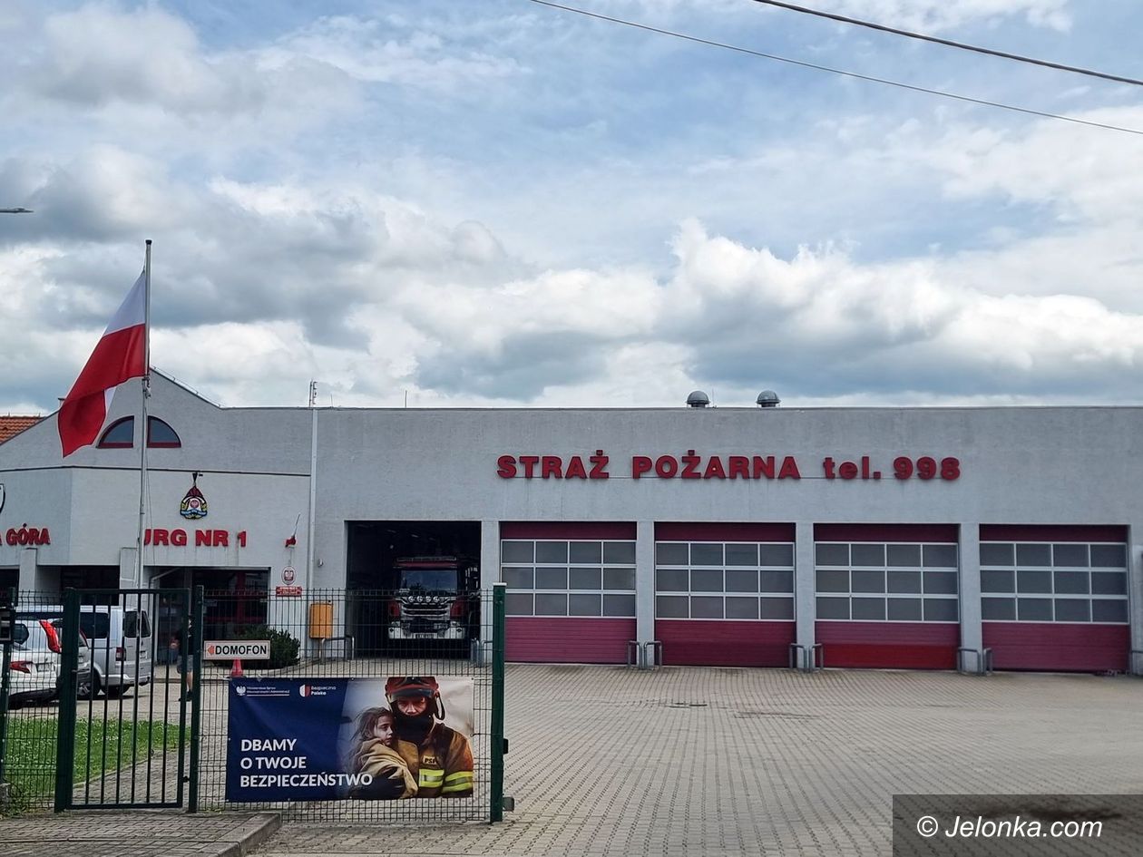 Cieplice: Remont po powodzi w straży