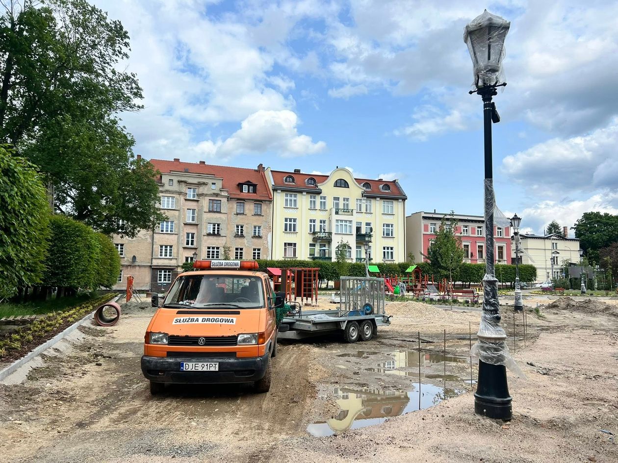 Jelenia Góra: Plac Kościuszki zmienia swoje oblicze