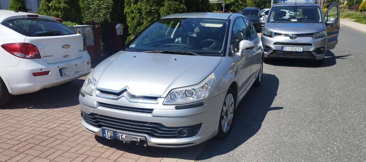 Jelenia Góra: Stał, patrzył... aż przyjechała laweta