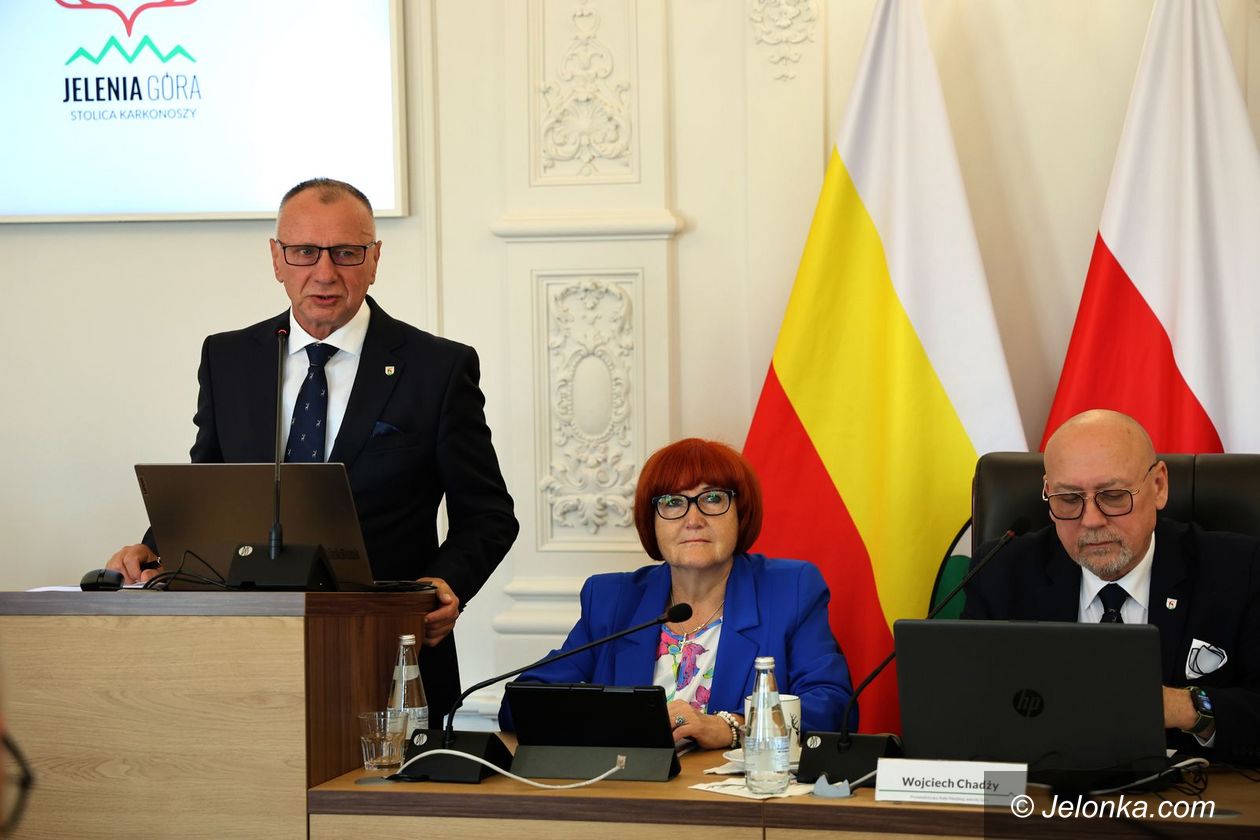 Jelenia Góra: Prezydent z wotum zaufania i absolutorium