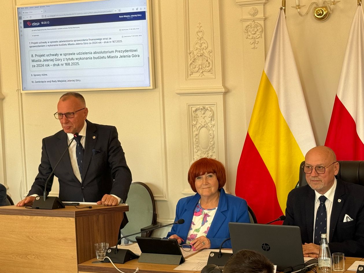 Jelenia Góra: Prezydent Jeleniej Góry z absolutorium i wotum zaufania