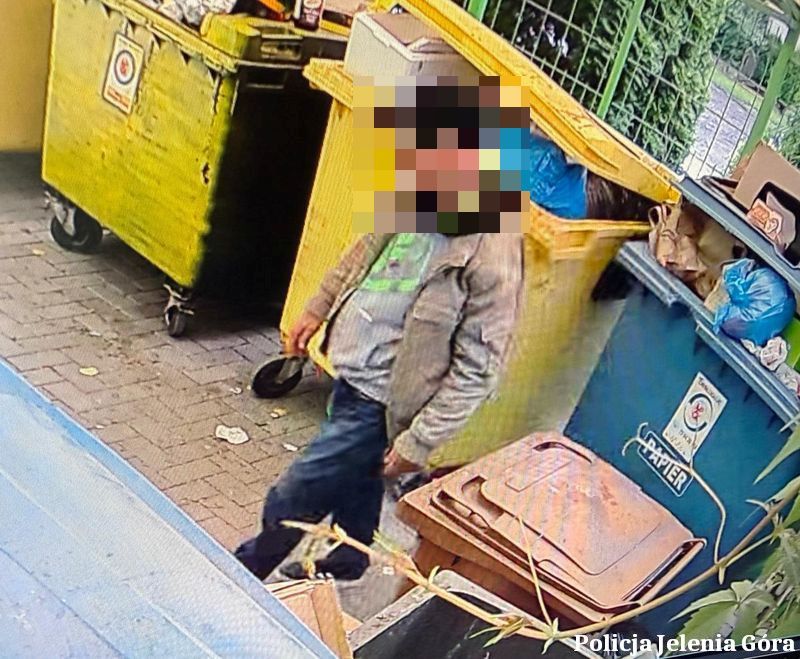 Jelenia Góra: Ukradł stroje, wyrzucił do śmieci