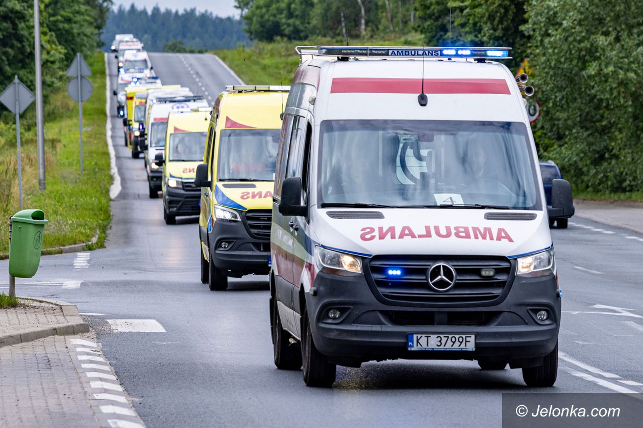 Jelenia Góra: Parada karetek na finał mistrzostw ratowników