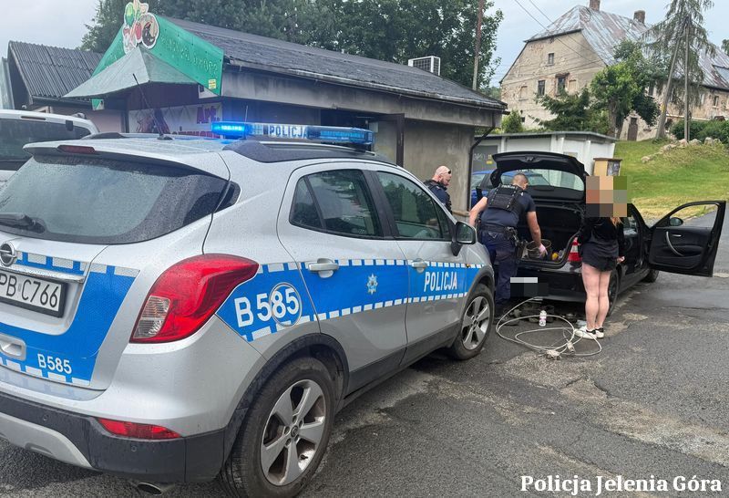 Jelenia Góra: Poszukiwany z dożywotnim zakazem, po alkoholu wpadł podczas kontroli drogowej