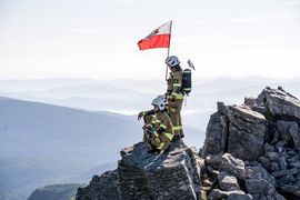 Jeleniogórscy strażacy na szczycie dla życia