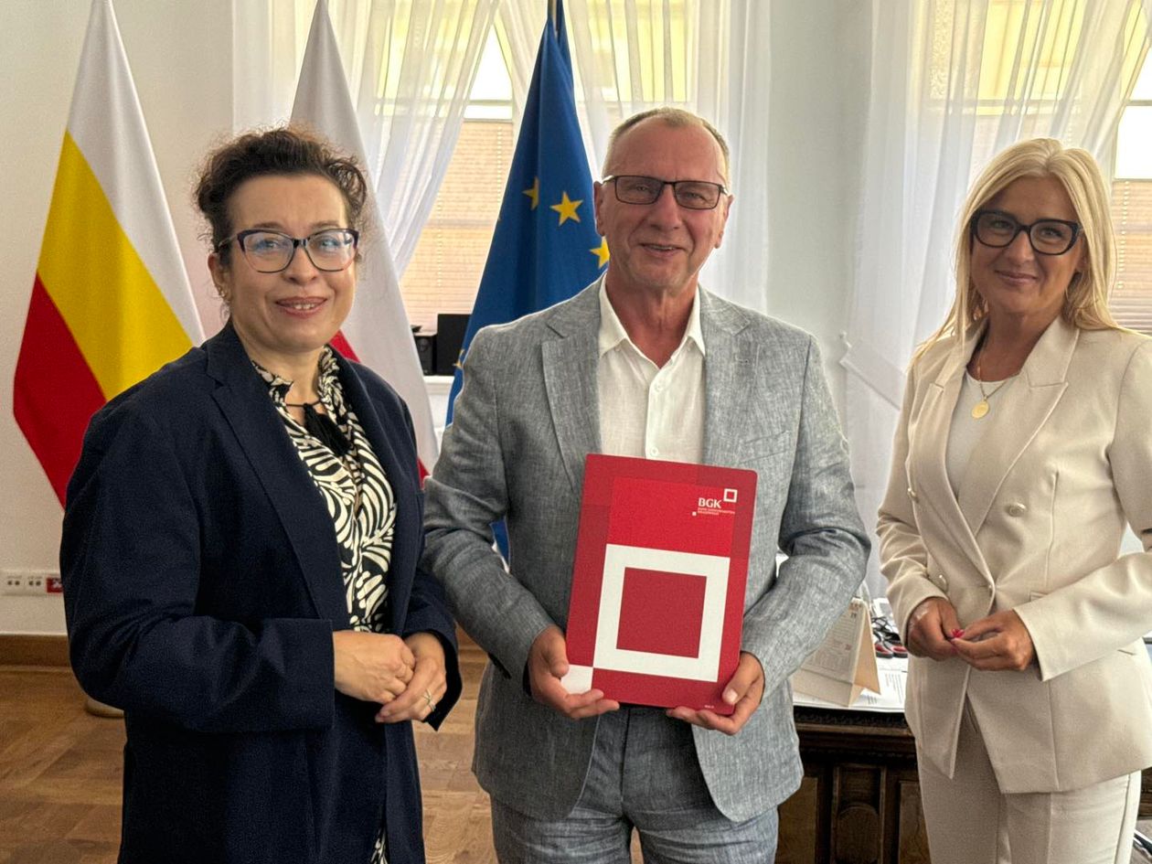 Jelenia Góra: Pożyczka na nowoczesne oświetlenie miasta