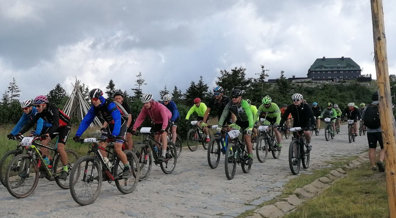 Karkonosze: Rowerem na Szrenicę
