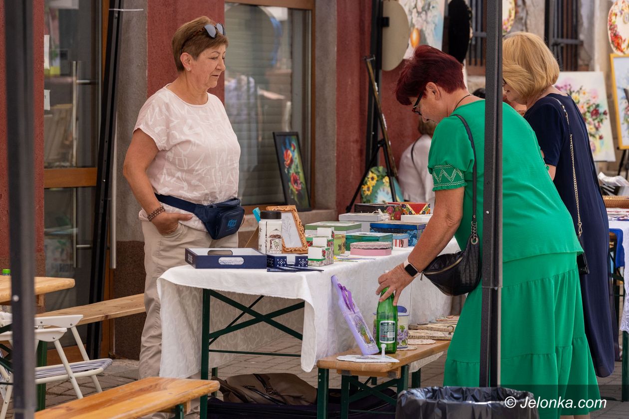 Kowary: Kowarskie Stragany pełne tradycji i smaku