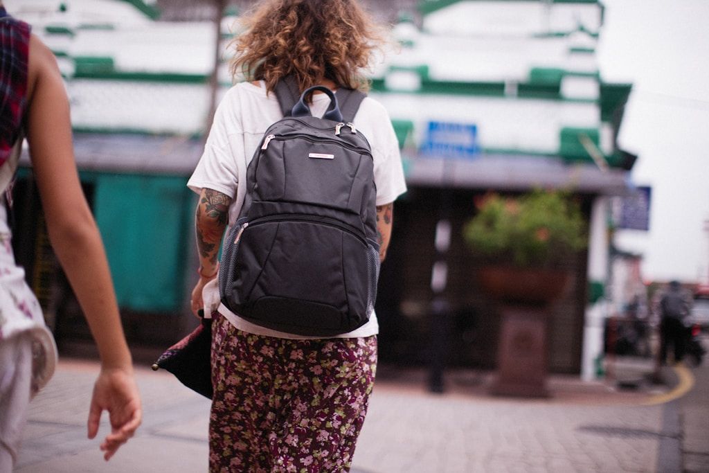 Polska: Jak wybrać najlepszy plecak szkolny?