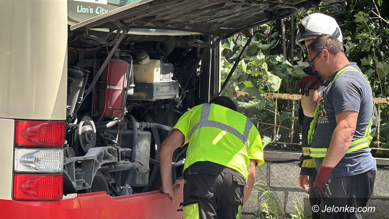 Jelenia Góra: Pożar silnika w autobusie