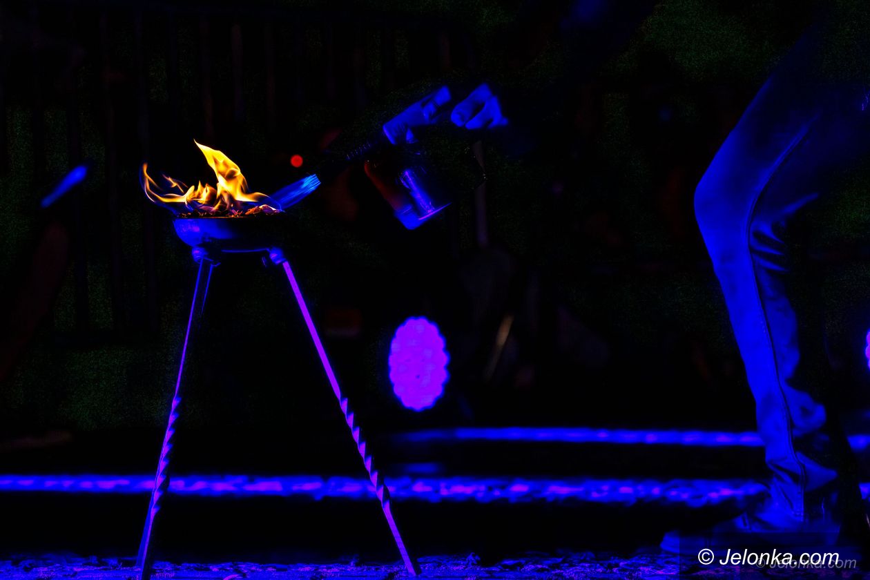 Jelenia Góra: Teatry Uliczne – II dzień: Blackout Paradox