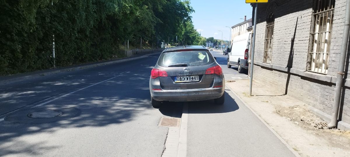 Piechowice: Plaga złego parkowania przy dworcu