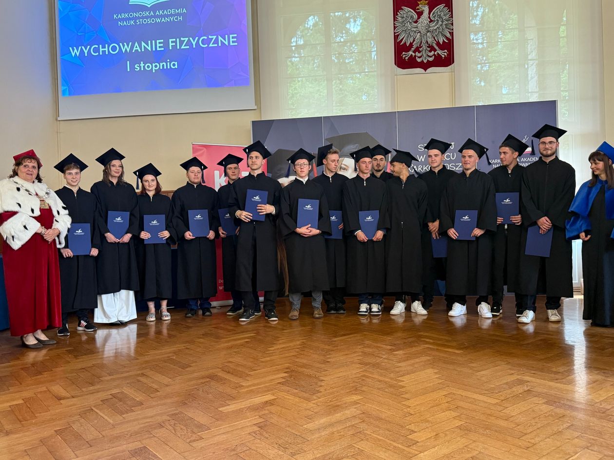 Jelenia Góra: Pożegnanie studentów pełne wzruszeń