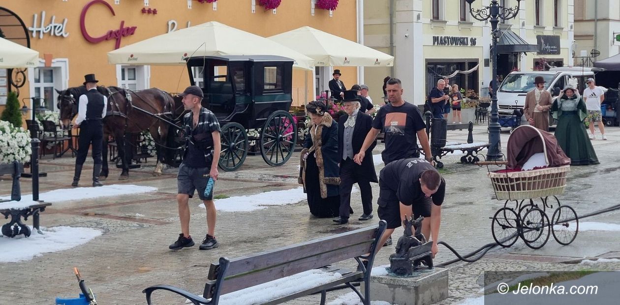 Jelenia Góra: Kręcą film na Placu Piastowskim