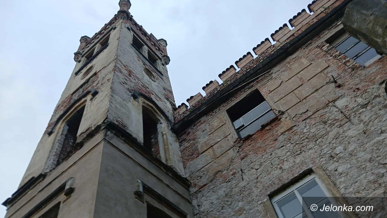 Mysłakowice: Od biurowca do Pałacu w Dąbrowicy