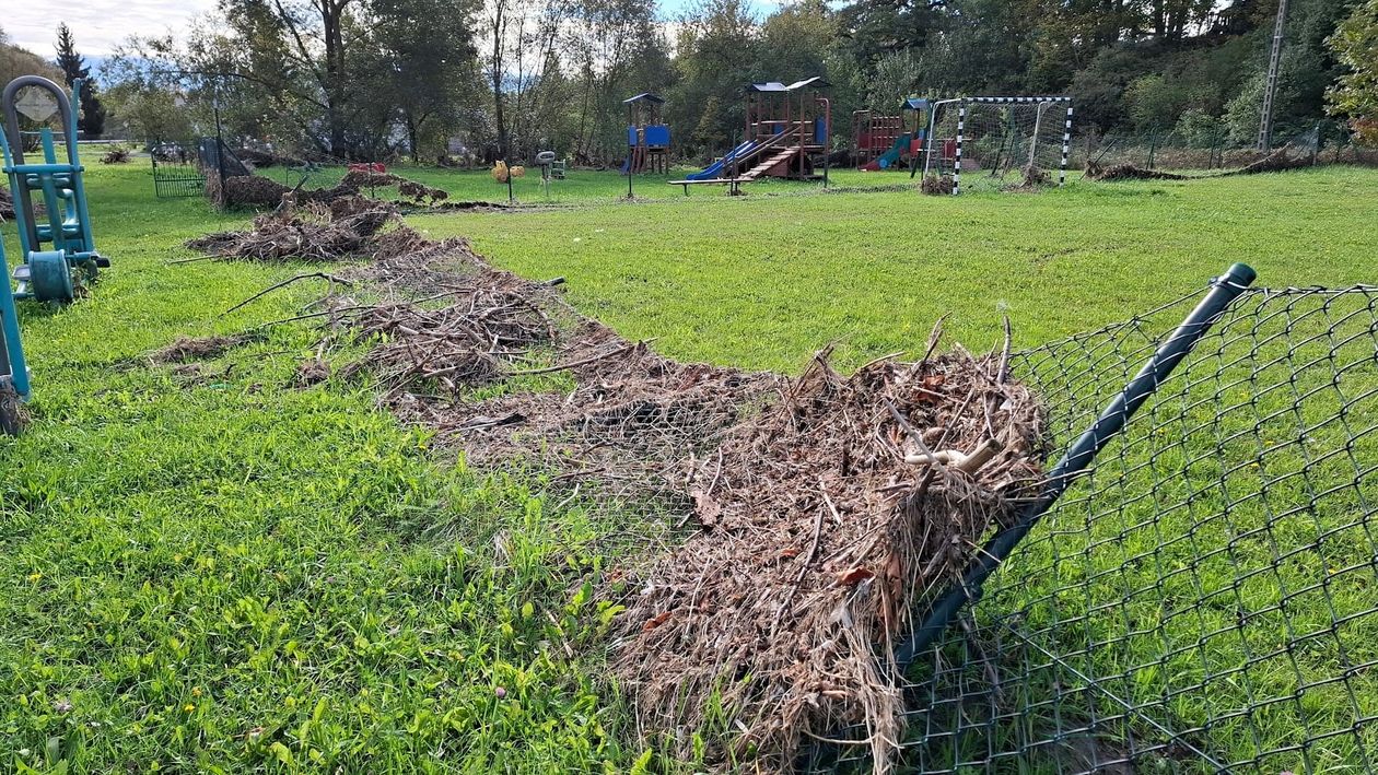 Łomnica: Odbudują świetlicę i plac zabaw
