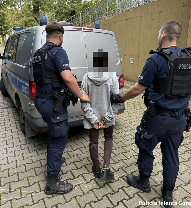 Jelenia Góra: 3 miesiące w areszcie spędzi kobieta podejrzana o kradzież rozbójniczą
