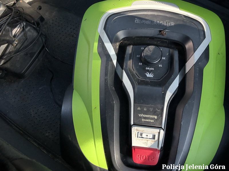 Jelenia Góra: Policjanci zatrzymali pasera i odzyskali kosiarkę samojezdną