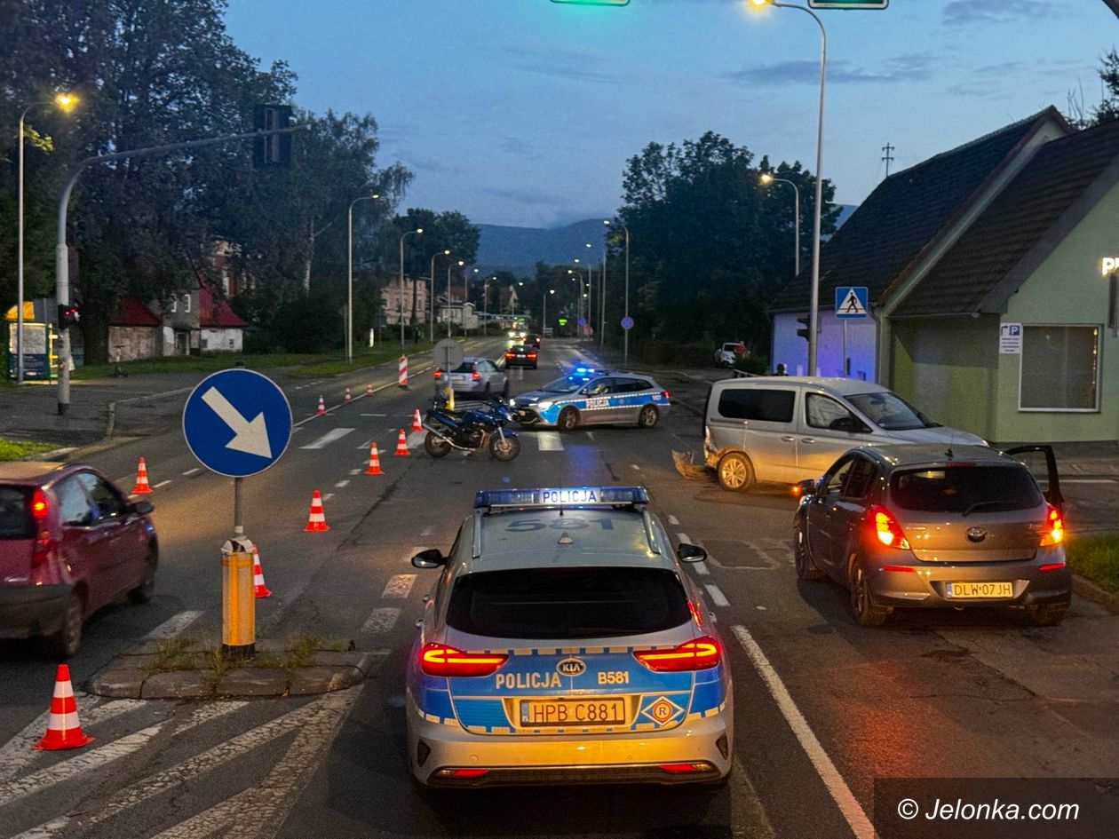 Jelenia Góra: 48–latka zajechała drogę motocykliście na Wolności