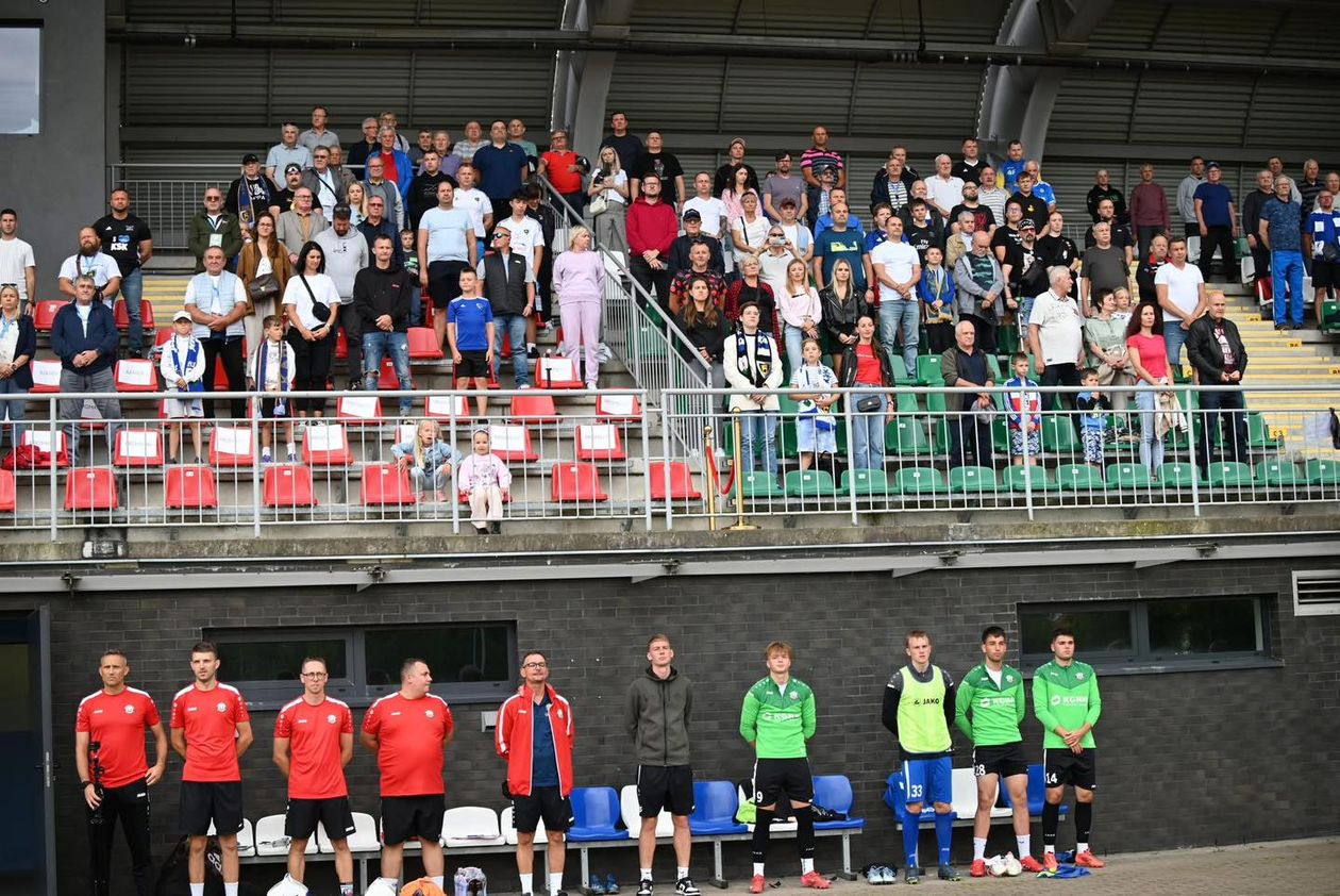 Jelenia Góra: Uczcili minutą ciszy pamięć zmarłego Piotra Kubana
