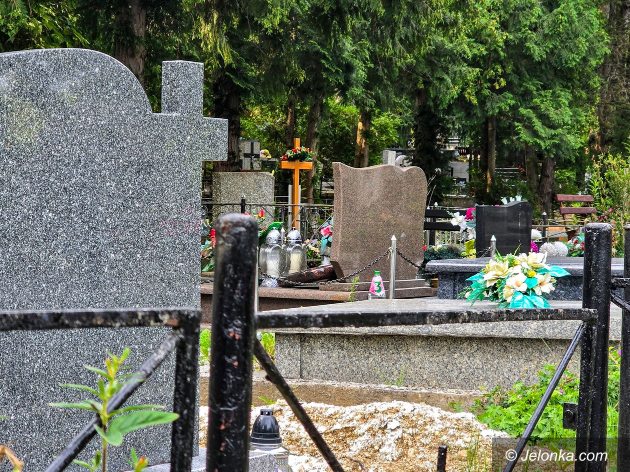 Jelenia Góra: Zakazy na cmentarzu