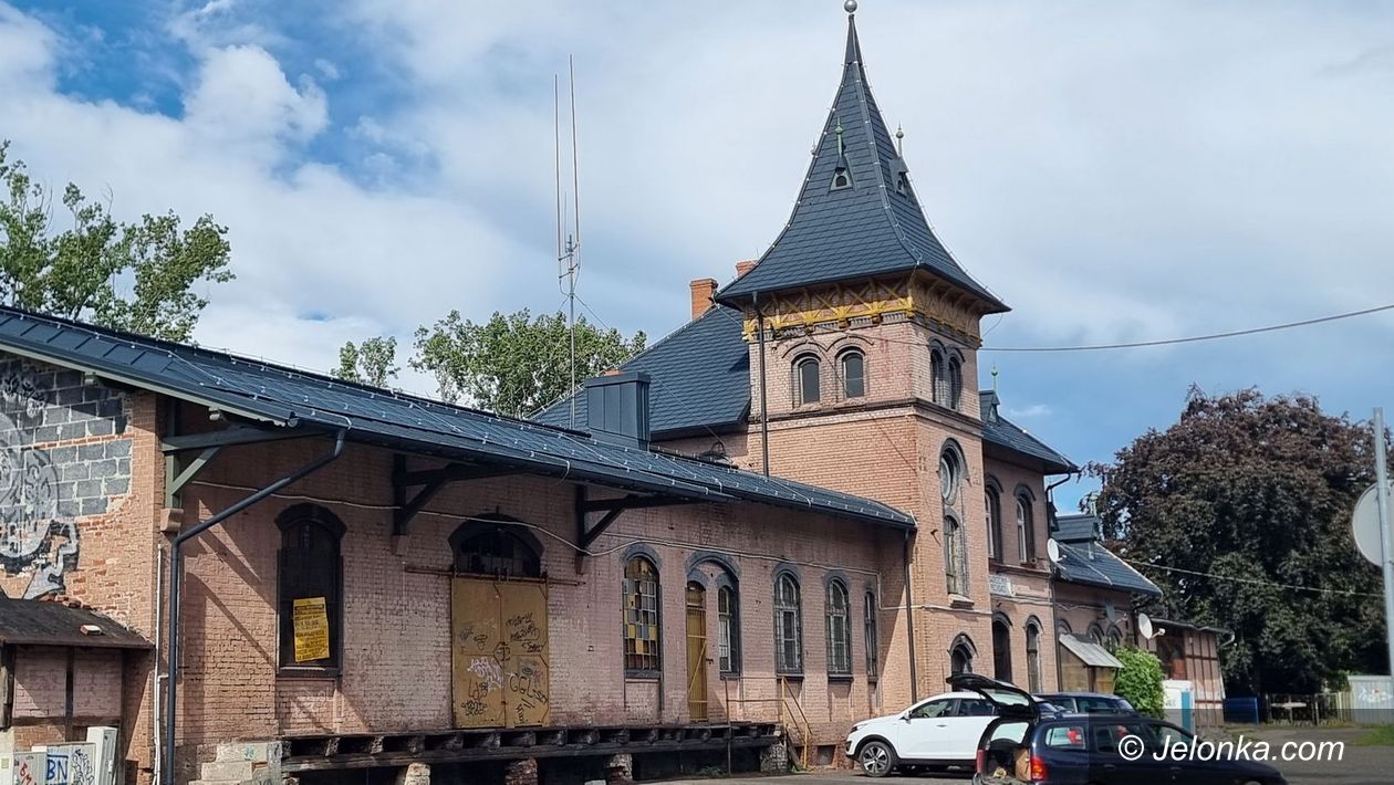 Piechowice: Od dworca kolejowego do centrum kultury