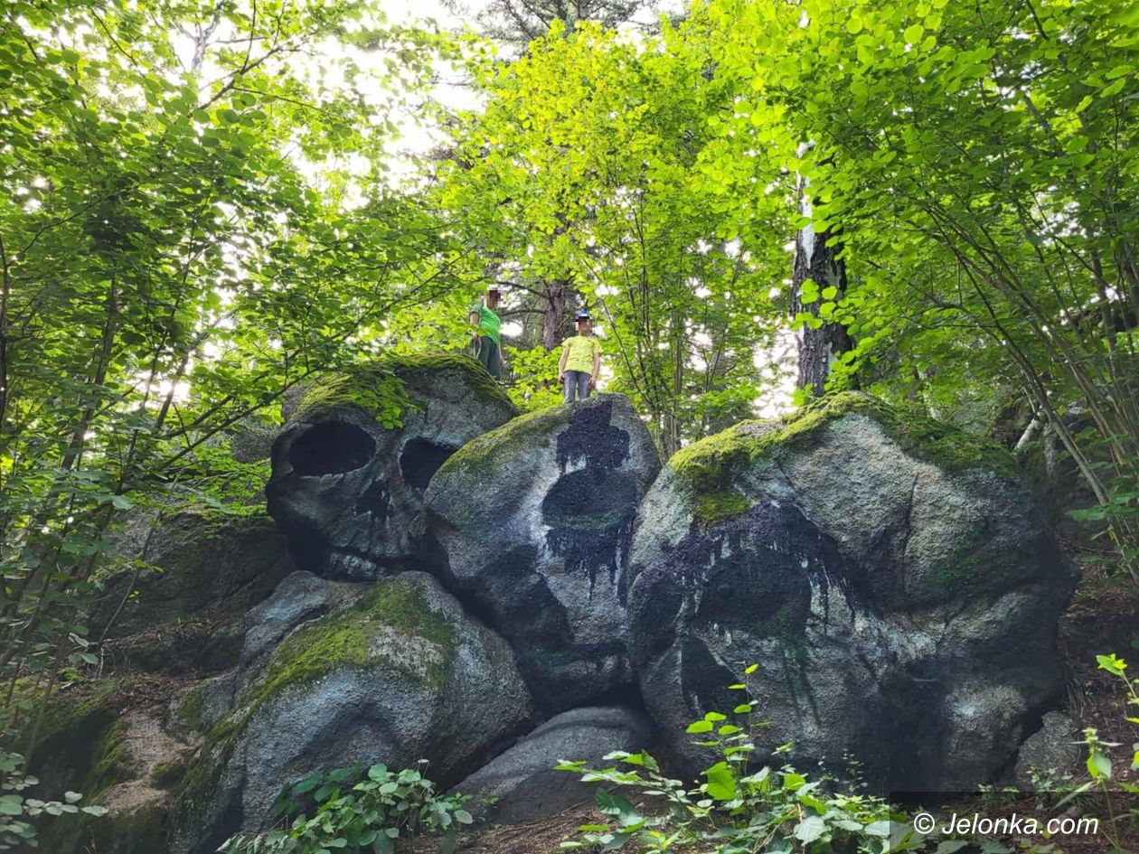 Sobieszów: Zniszczono Wzgórze Czaszek