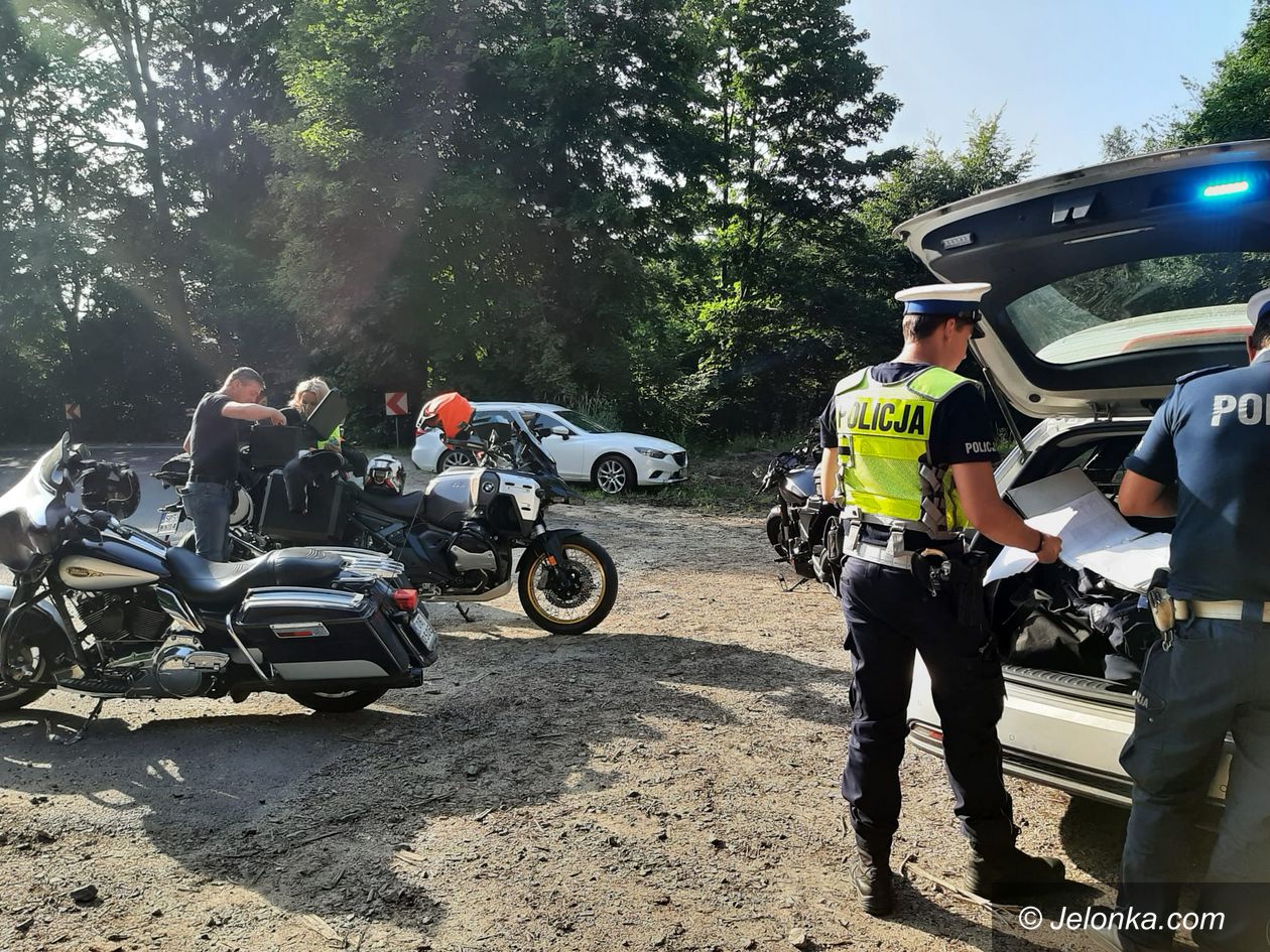 Kowary: Motocyklista wpadł w poślizg na „języku teściowej”