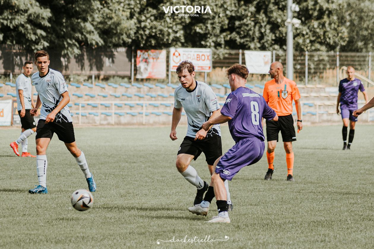 Jelenia Góra: Derby dla Victorii, kolejna porażka spadkowicza