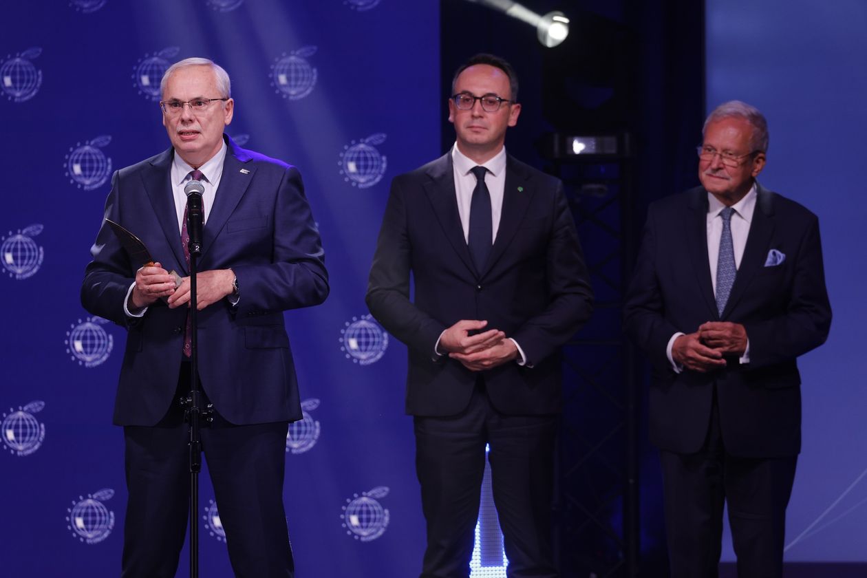 Karpacz: Wicepremier z nagrodą Forum Ekonomicznego