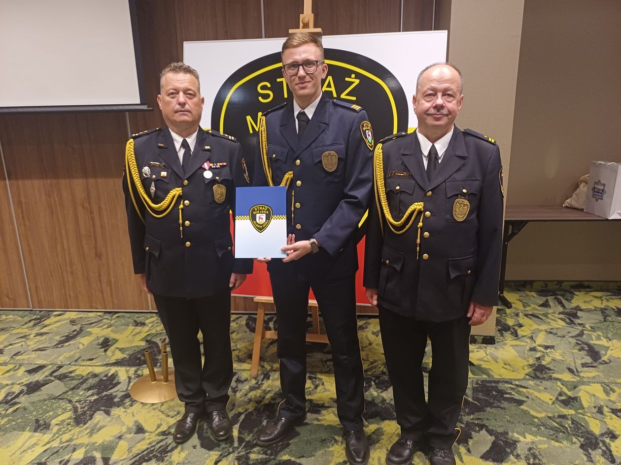 Jelenia Góra: Straż Miejska z wyróżnieniami i awansami