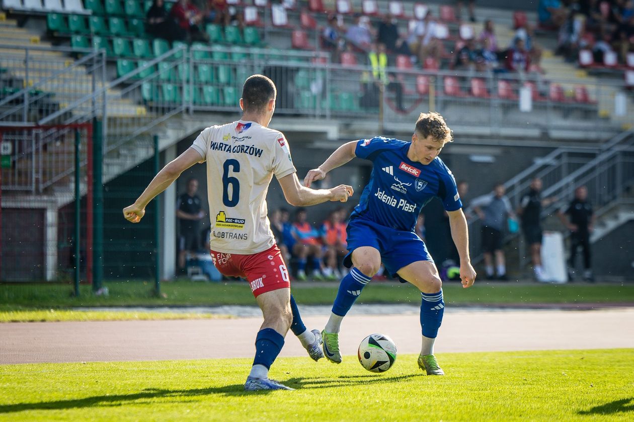 Jelenia Góra: Kompromitacja Karkonoszy na boisku outsidera