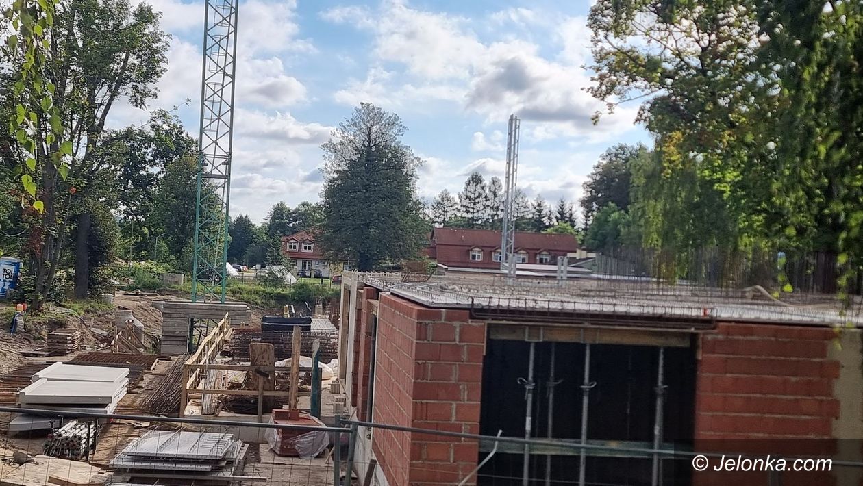 Cieplice: Rośnie osiedle na dawnym campingu