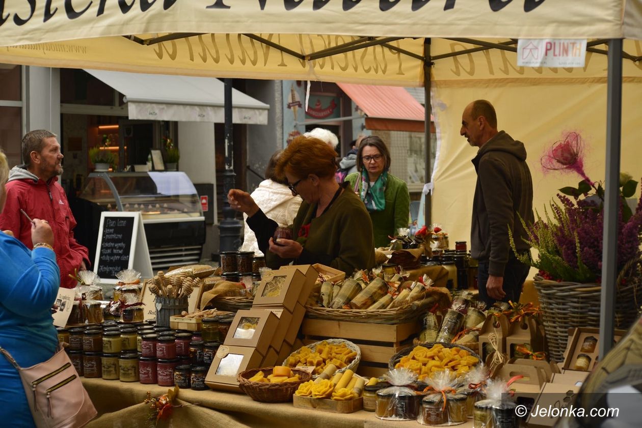 Cieplice: Piknik pszczelarski trwa w Cieplicach
