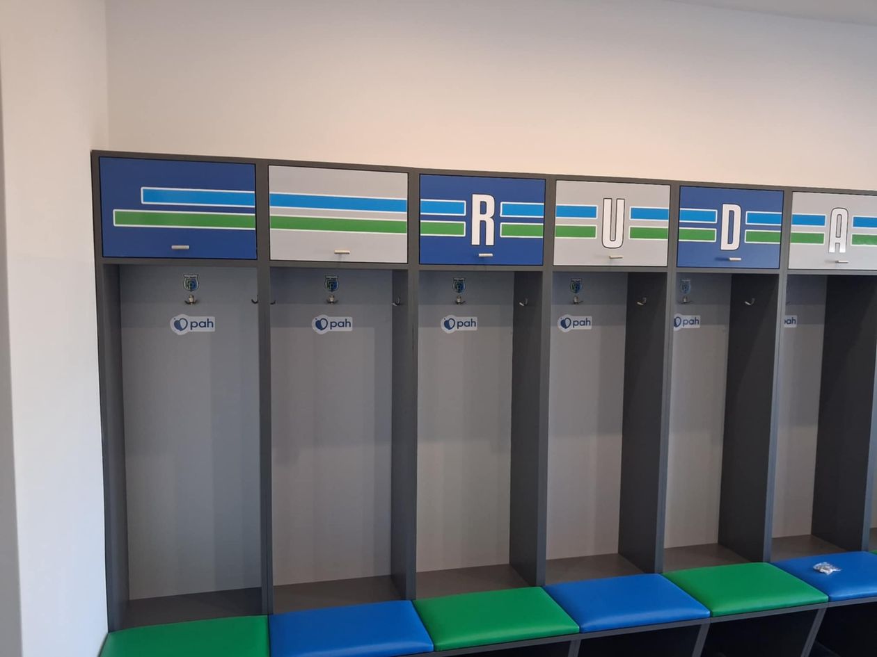 Janowice Wielkie: Pierwsza szatnia odbudowana po powodzi