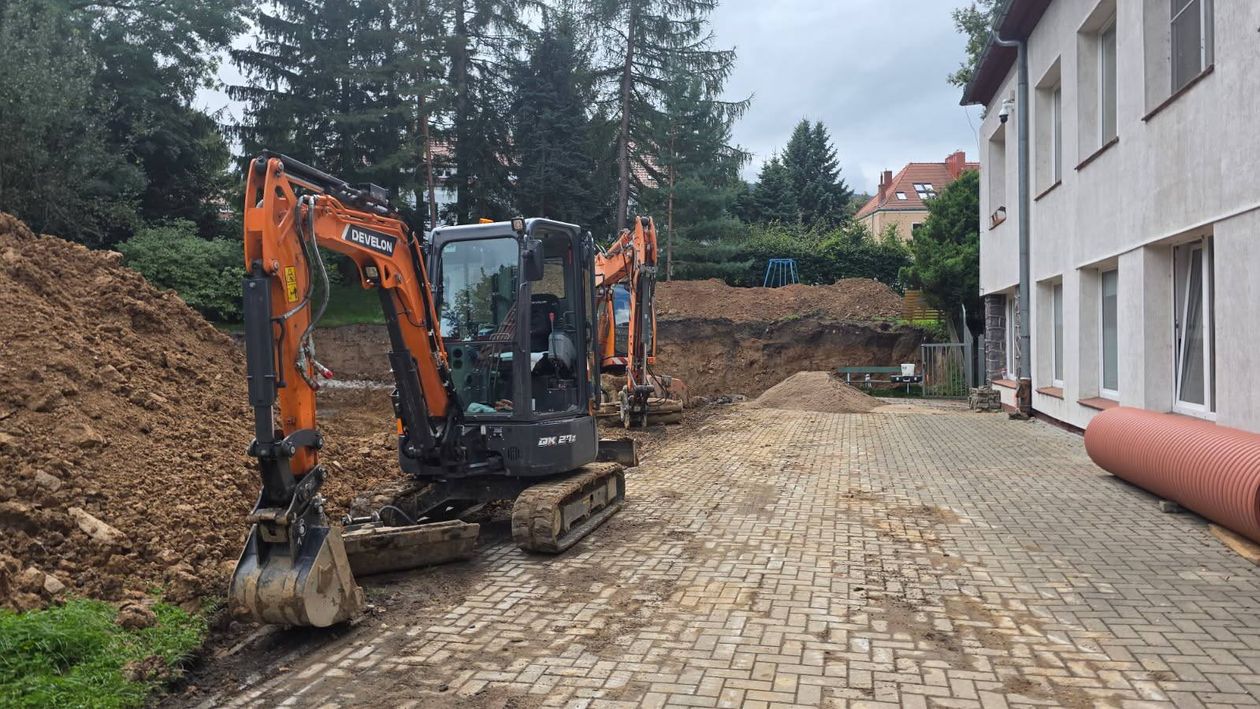 Kowary: Kopią fundamenty pod wyczekiwany żłobek
