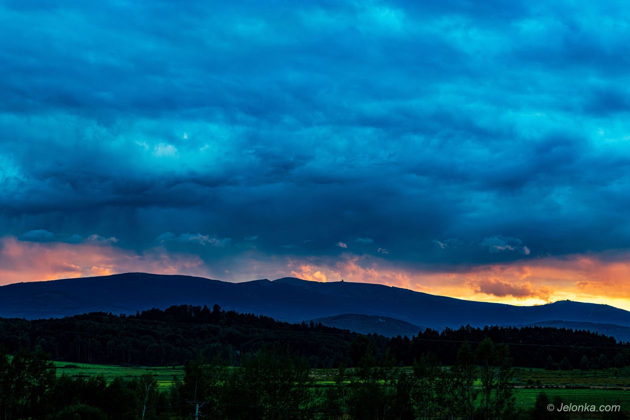 Karkonosze: Zachód słońca nad Karkonoszami