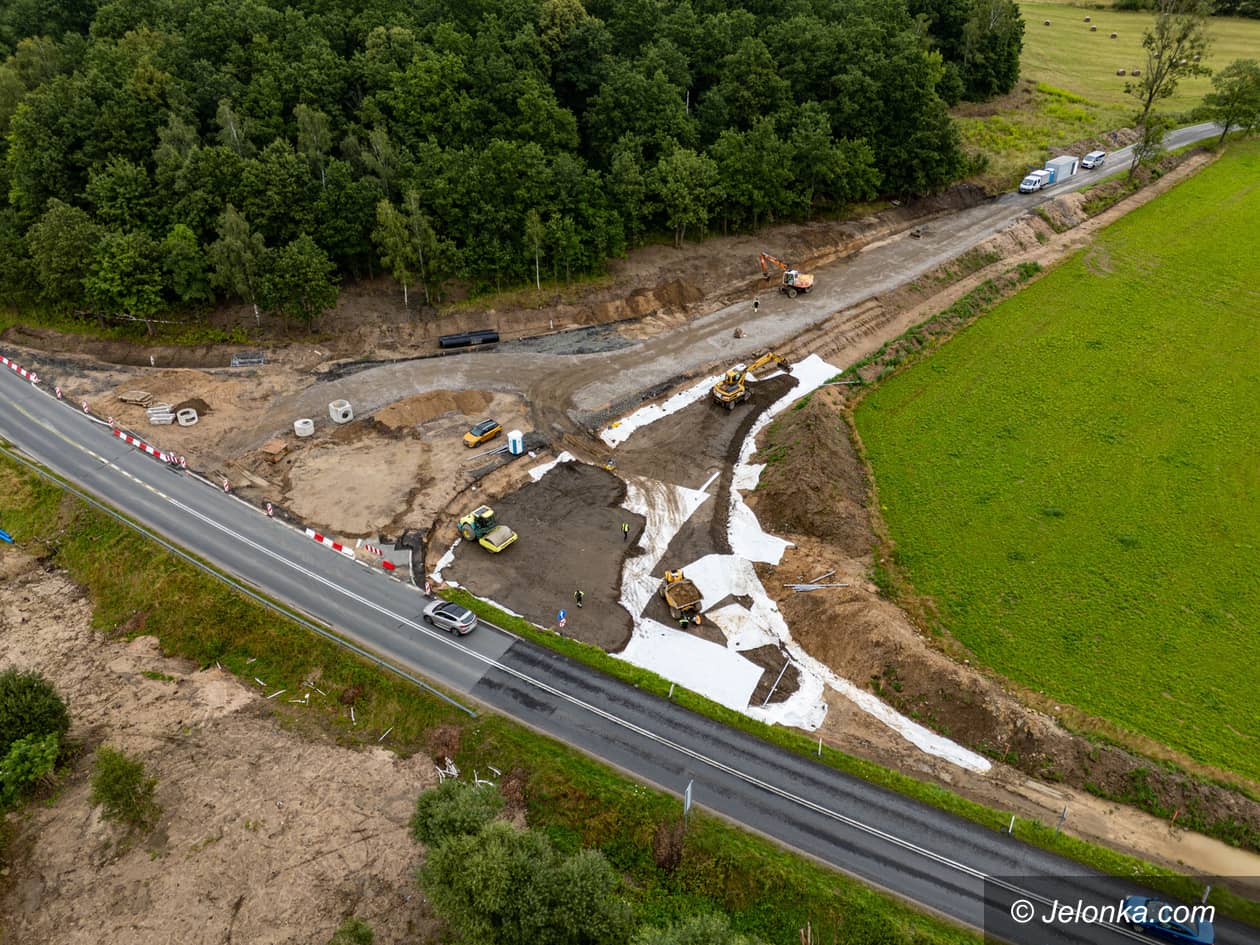 Łomnica: Nowe rondo, nowe utrudnienia